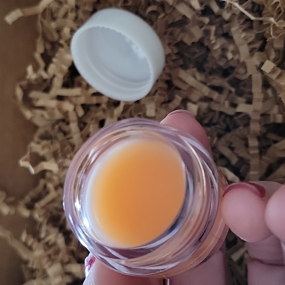ULTA π CITRUS SCENTED LIP BALM - Picture 5 of 5